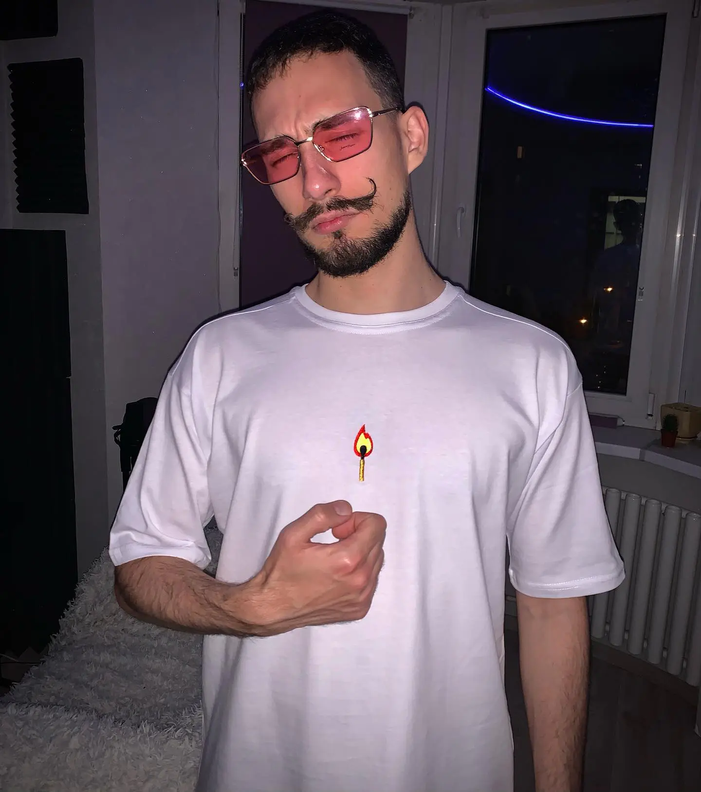 Футболки